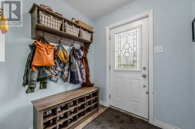 Airport Heights Two-Apartment Home 3 2