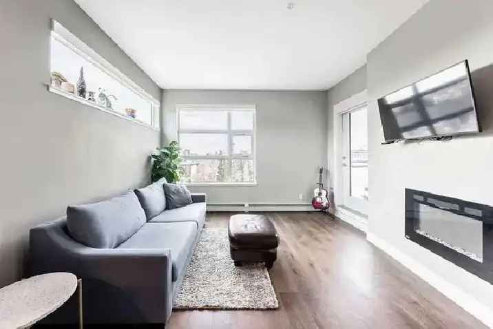 Bright 2 Beds 2 Baths Condo in Bridgeland