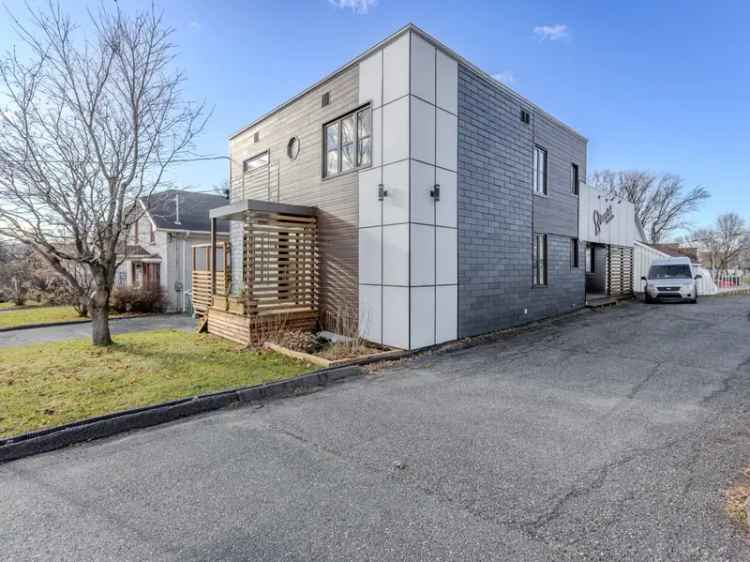 Two or more storey for sale, 404, Av. St-Cyrille, Sainte-Marie - Proprio Direct