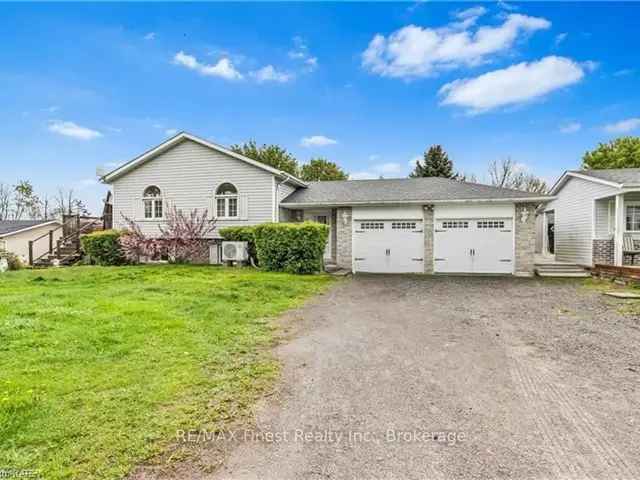 Spacious 3-Bedroom Harrowsmith Home with 2-Car Garage and Fully Fenced Yard