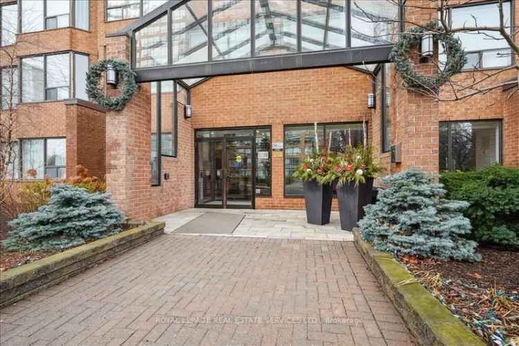 Condo For Sale in Burlington, Ontario