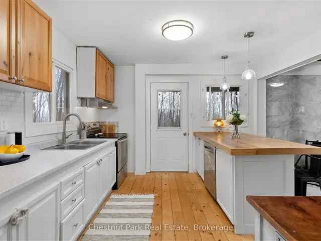 Chalet Style Retreat near Vernon Lake - Modern Kitchen 3 Bedrooms