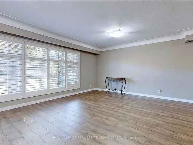 Renovated 3 3 Bed Bungalow Near McMaster University