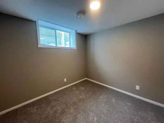 2 Bedroom Suite Sherwood Park - Pets Welcome