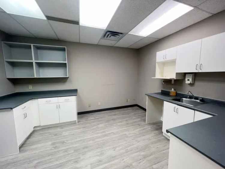 Rent Commercial Property in Jasper Gates Shopping Centre with Amenities