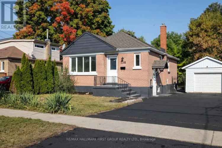 Renovated Bungalow in Cobourg Downtown 2 2 In Law Suite