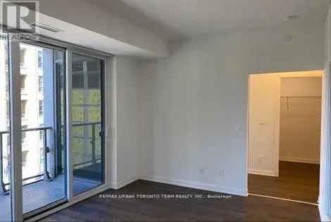 3 rooms apartment of 603 m² in Toronto