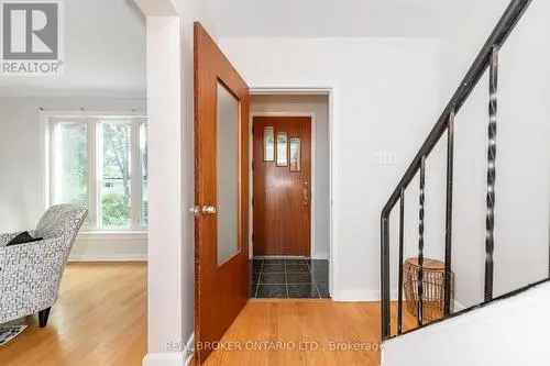 3 Bedroom Semi-Detached House in Queensway Terrace North Ottawa