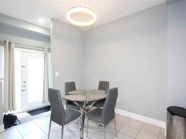 Townhouse For Sale in Brampton, Ontario