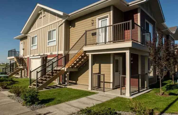 Apartment For Rent in 221C, Lake Street, Alberta