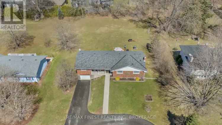 4-Bedroom Bungalow near Downtown Napanee