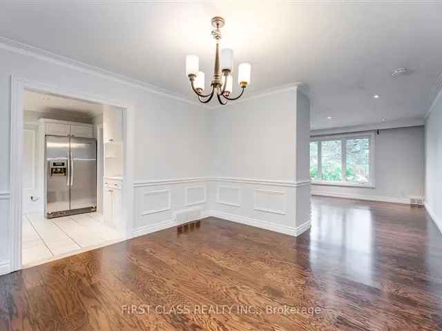 Spacious Bayview Village Home Near Subway Schools and Highways