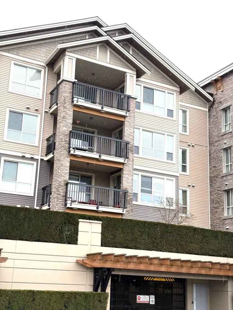 Spacious 2-Bedroom Condo in Langley with 2 Parking Spots