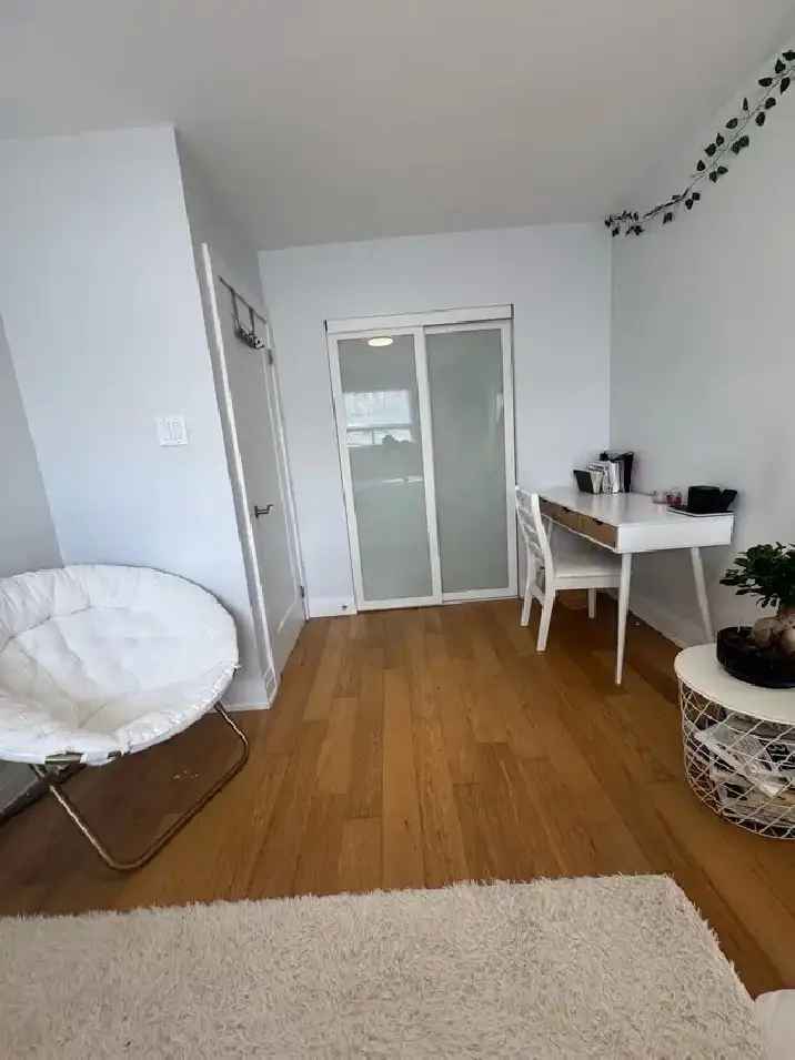 Cozy Room for Rent Ideal for Couple