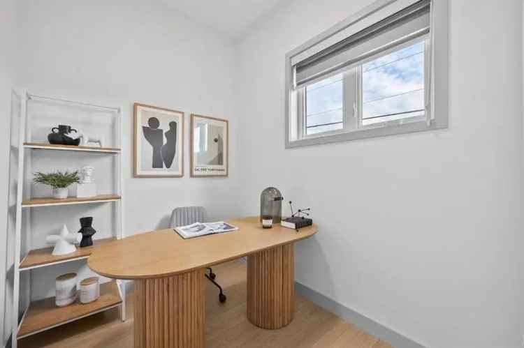 Townhouse For Sale in Richmond, British Columbia