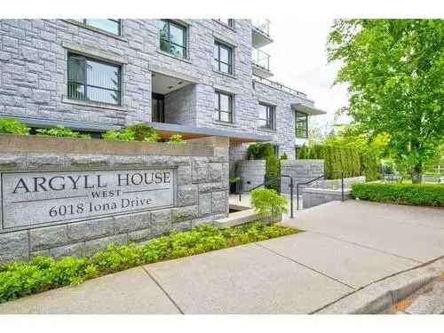 Townhouse For Sale In Chancellor Hall, Vancouver, British Columbia