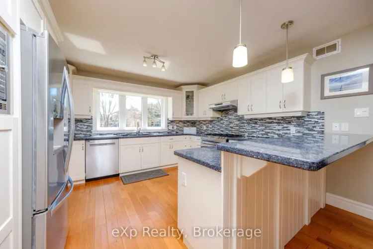Southampton Dream Home: Modern Amenities Classic Design Near Beach