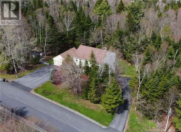 5-Bedroom 4-Bathroom Home with Separate Apartment in Quispamsis