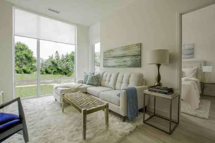 Rent New Apartment in Oakville with Modern Amenities and Free Wi-Fi