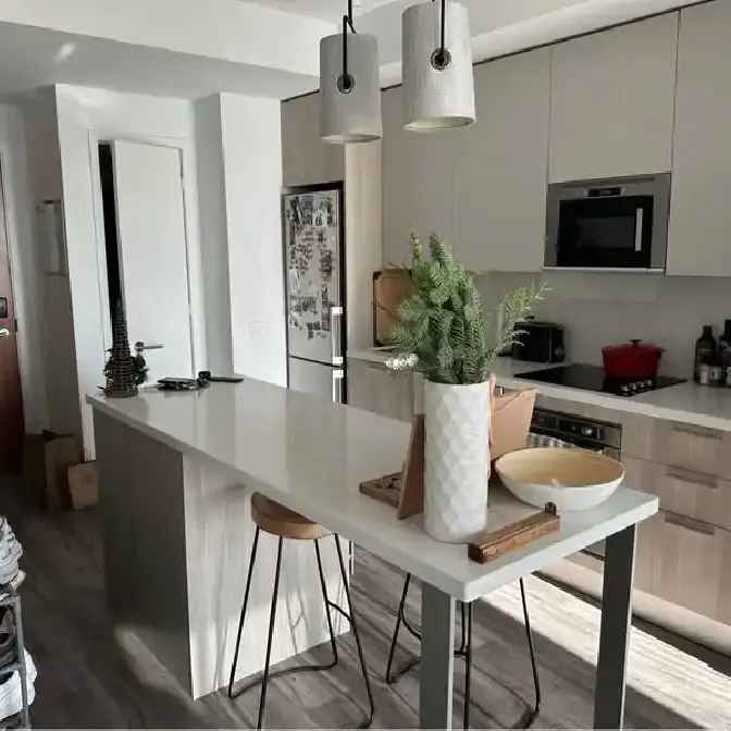 Buy Luxury Apartment Near Bloor and Yonge with Amazing Amenities