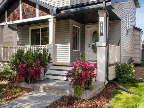 Charming 2-Bedroom Home in Rutherford Edmonton