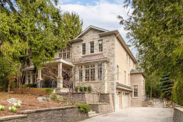 Luxury 7000 sq ft Lorne Park Home - 3 Car Garage, Gourmet Kitchen