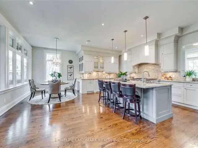 House For Sale in Oakville, Ontario