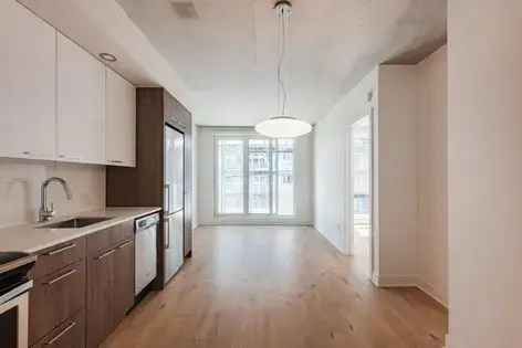 1 room apartment of 92 m² in Montreal