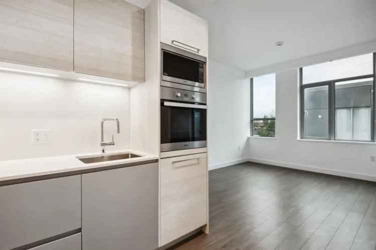 Condo For Sale in Vancouver, British Columbia