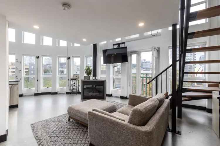 Penthouse condo for sale in Downtown VE with mountain views and luxury features