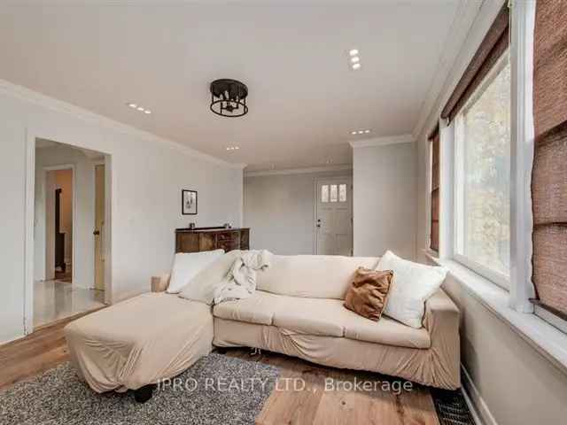 House For Sale in Cambridge, Ontario