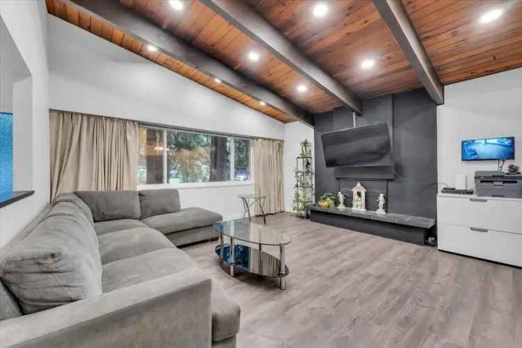 Lynn Valley House for Sale 5 Bed 3 Bath R2991019