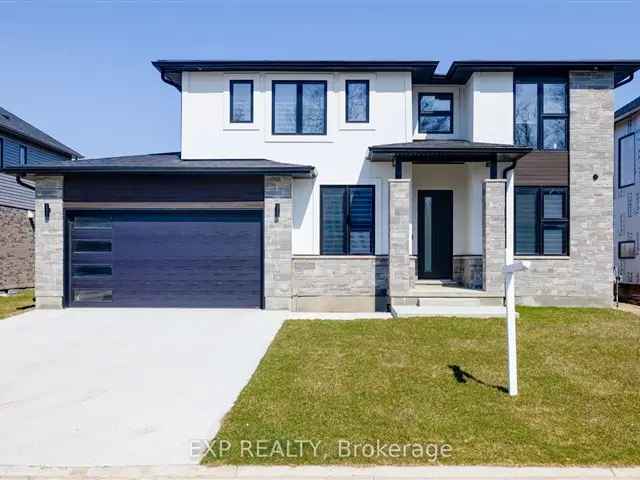 Luxury Modern Home 4 Beds 3 Baths 3 Car Garage