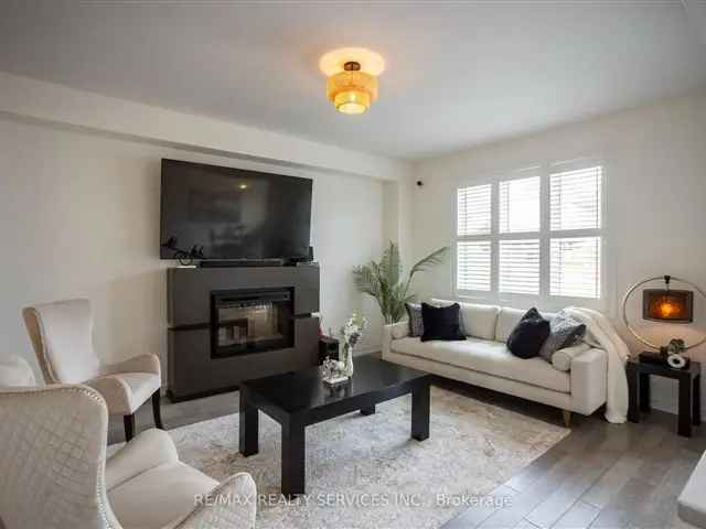 House For Sale in Centre Wellington, Ontario