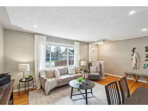 House For Sale In Glenbrook, Calgary, Alberta
