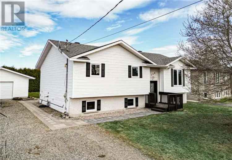 4-Bedroom 3-Bathroom Home in Azilda with Finished Basement and Expansive Deck