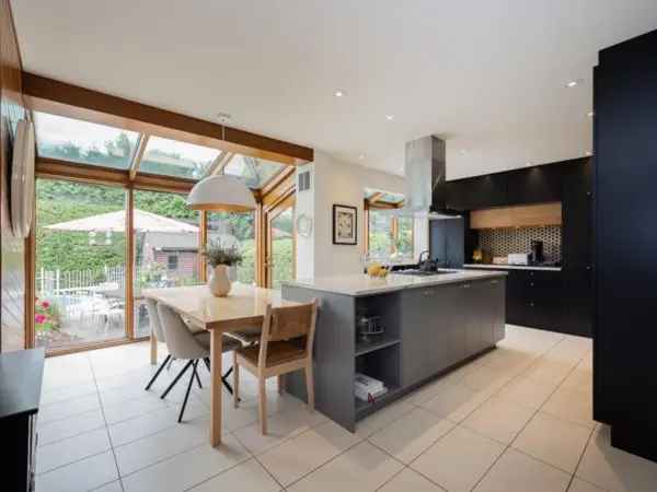 Luxury 5-Bedroom Montérégie Home with Pool and Atrium