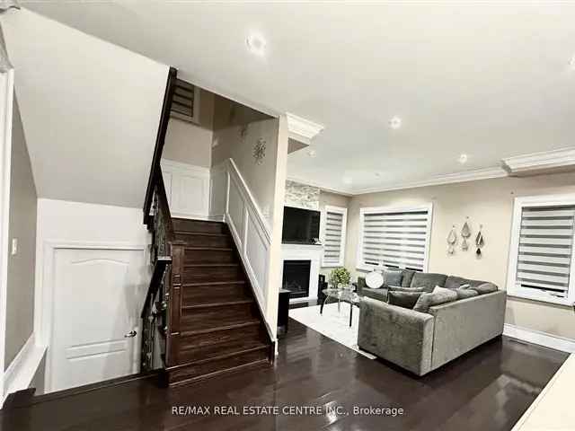 House For Sale in Toronto, Ontario