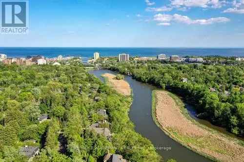 Luxury Estate Home in Mineola Mississauga