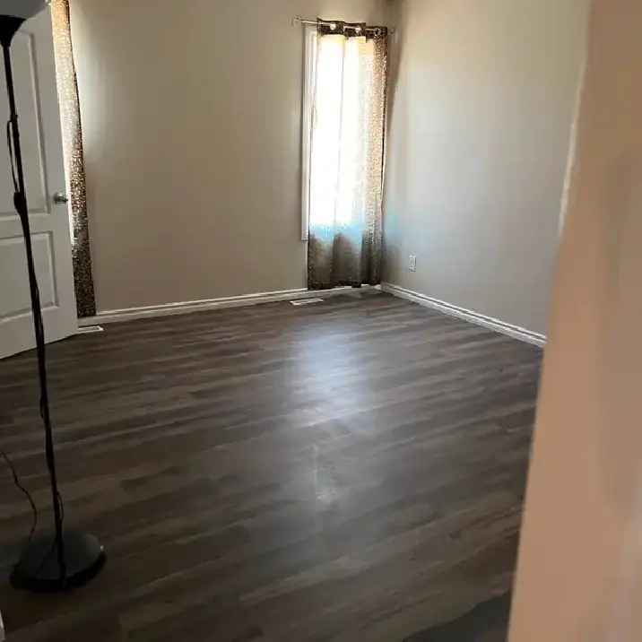 Beautiful house for rent jan 1st