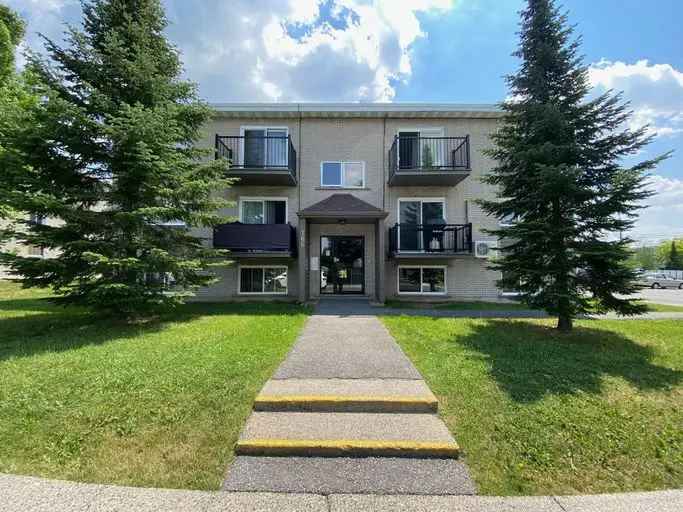 Granby Apartments: Spacious 1 & 2 Bedroom Suites