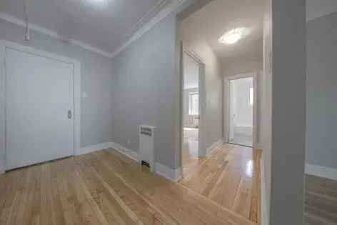 1 room apartment of 61 m² in Montreal