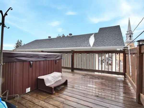 1.5 Storey House for Sale Near Schools and Amenities
