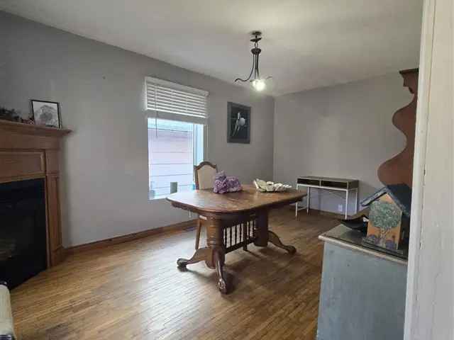 Charming Brick Family Home in Madoc