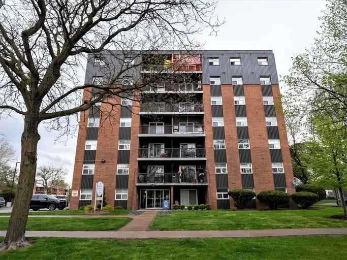 Apartment For Rent in Windsor, Ontario