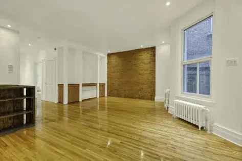 4 rooms apartment of 113 m² in Montreal