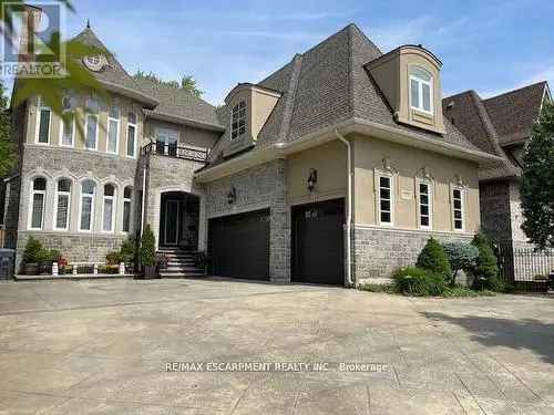 Spectacular Multi Generational Home in Erindale Mississauga