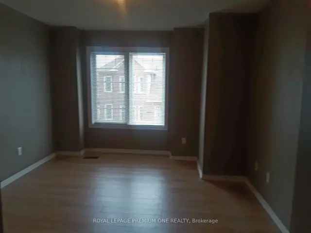 3 Bedroom 2 Bathroom Row House Downtown Brampton