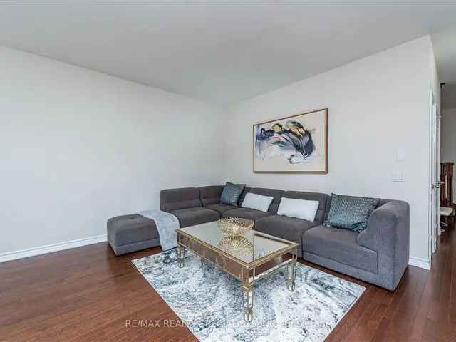 Stunning Detached Home 5 1 Br 6 Wr 4400 Sqft Legal Bsmt Apt