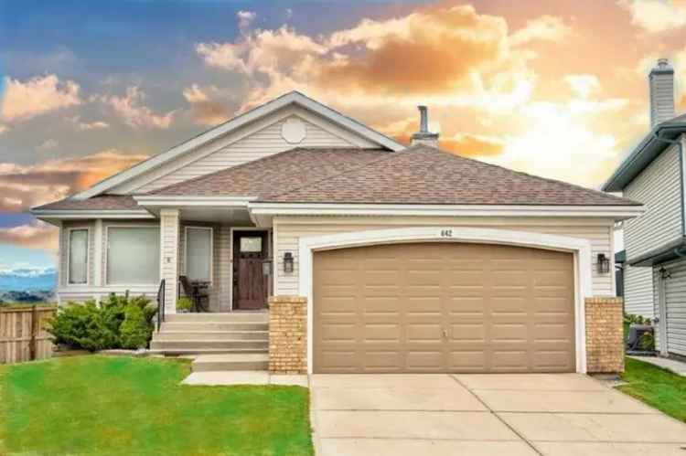 House For Sale in Calgary, Alberta